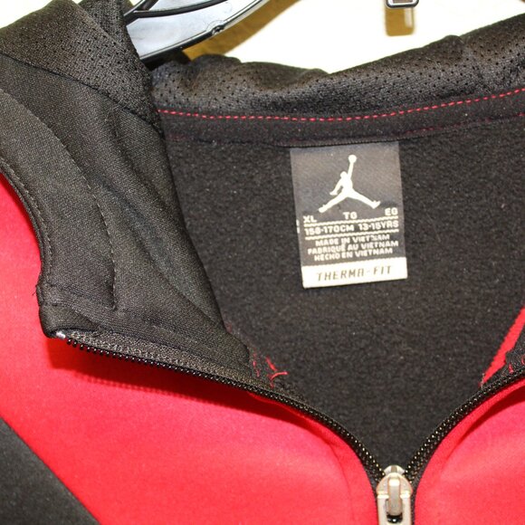 Nike Jordan Boys' XL 13-15 Jacket Therma-Fit Jordan Black Red Full Zip Hoodie - Picture 4 of 8